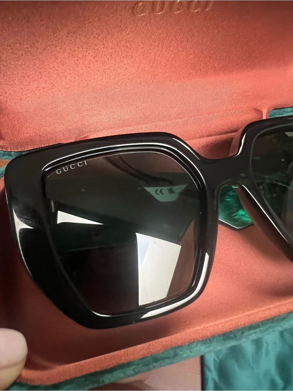 AUTHENTIC Gucci GG0956S Women's Black & Green Square Sunglasses with Gold GG Log